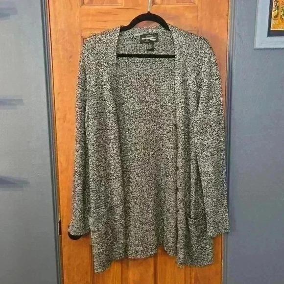 Grey/Black Cardigan With Buttons - Picture 2 of 7